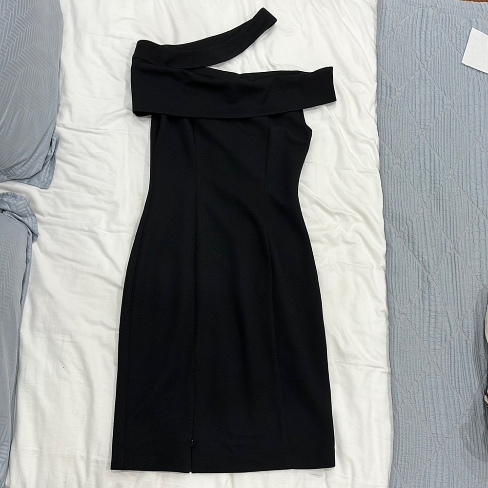 N Nicholas black off shoulder dress size 4